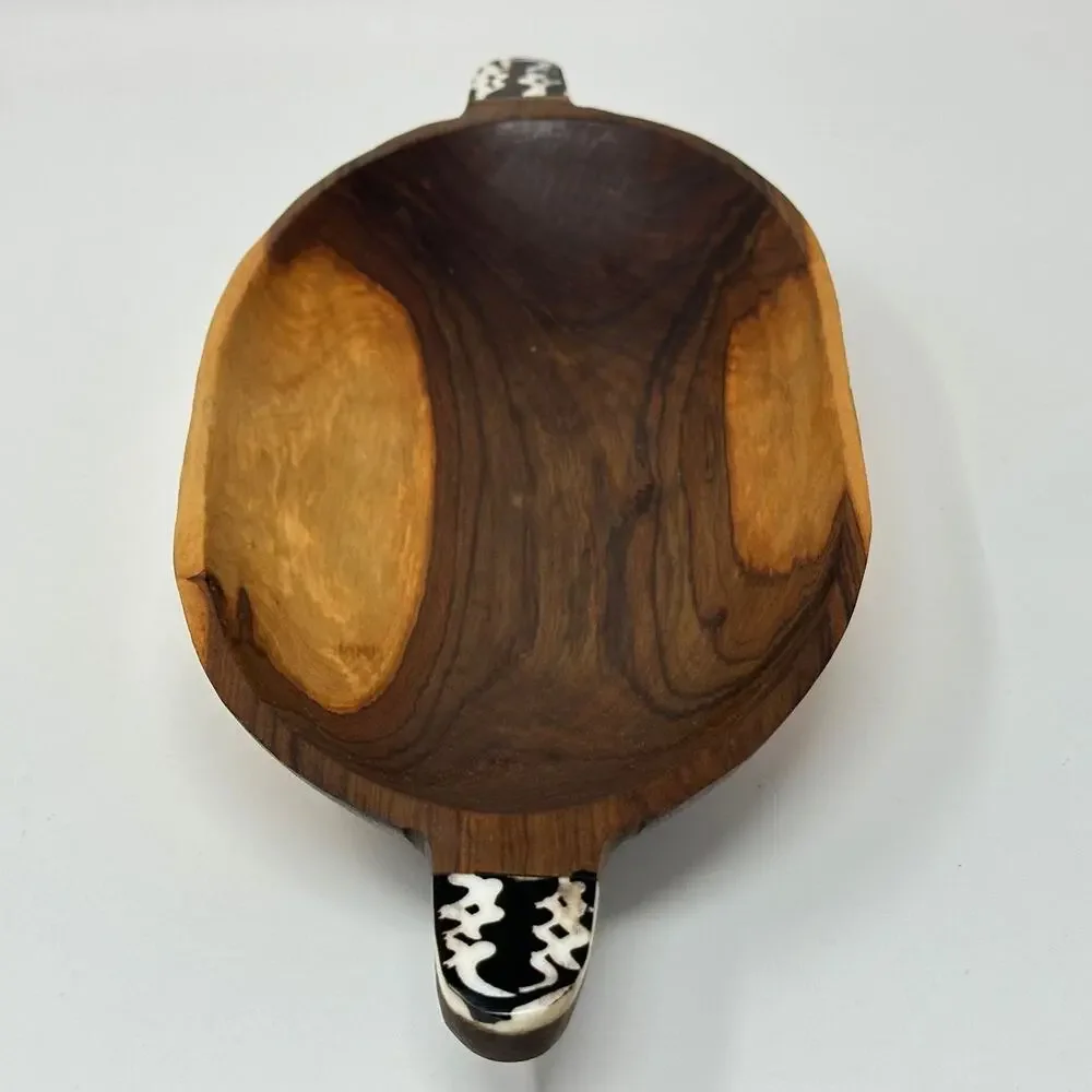 Unbranded hand carved